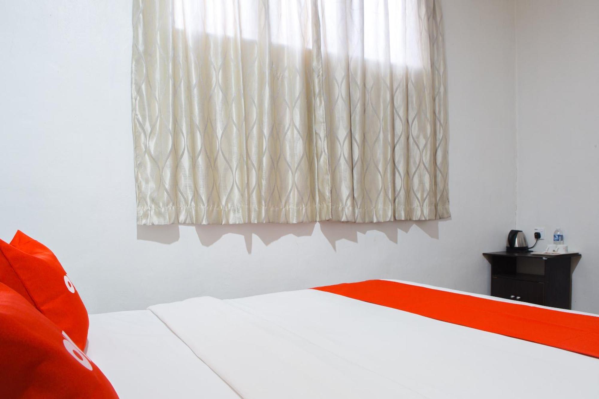 Oyo 90037 The 7 Lodge Tambunan Ngoại thất bức ảnh