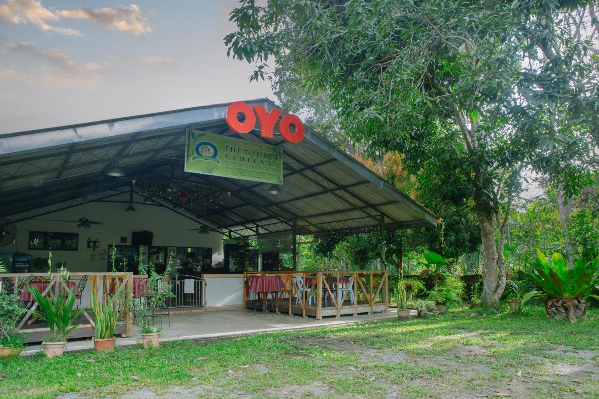 Oyo 90037 The 7 Lodge Tambunan Ngoại thất bức ảnh